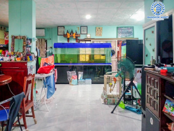 *****ทาวน์เฮ้าส์มือสอง ย่านลำลูกกา ม.อู่ทองเพลส2 ลำลูกกา หลังมุม เนื้อที่ 28 ตร.ว. ฟังก์ชัน 3 ห้องนอน 2 ห้องน้ำ จอดรถได้ 2 คัน ตอบโจทย์ทุกการอยู่อาศัย บนทำเลเชื่อมต่อถนนวิภาวดี-รังสิต, ถนนรังสิต-นครนายก ใกล้รถไฟฟ้า "สถานีคูคต" และฟิวเจอร์พาร์ครังสิต